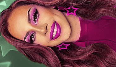 A Penelopy Jean é uma Drag Queen impersonator da Lady Gaga. Além disso ela é uma Creator/Influencer com milhares de seguidores.